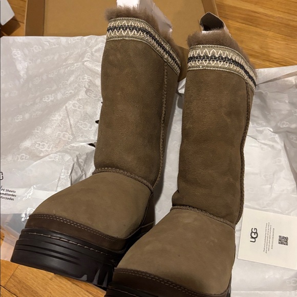 UGG-UGG Classic Tall TrailGazer-Hickory - Picture 3 of 7